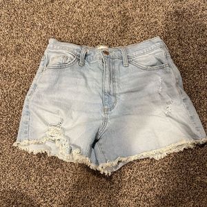 Light Wash Jean Short